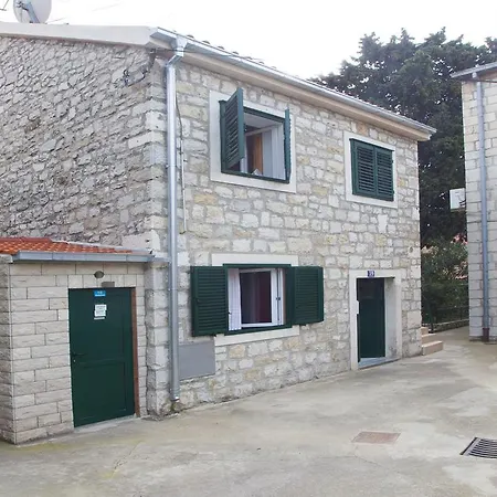 아파트먼트 레오 *